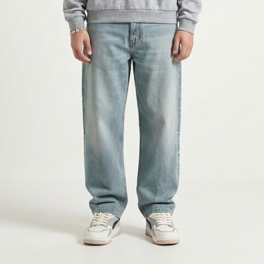 STRAIGHT FIT - JEANS