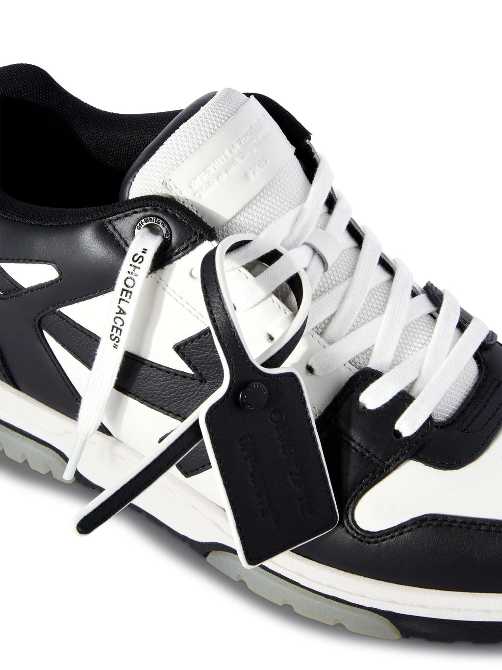 "Off" Sneaker Black/White