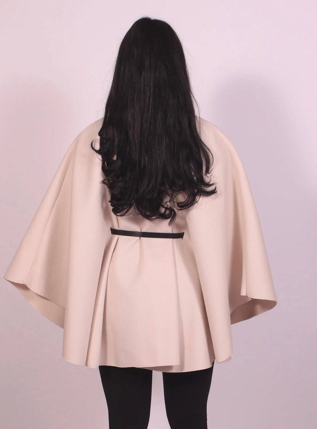CLASSY CAPE CREAM